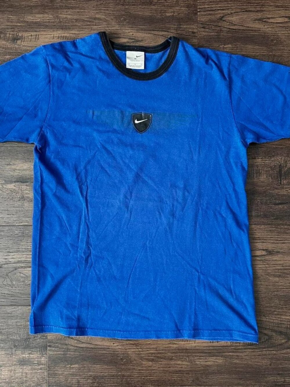 NIKE BLUE RINGER CENTER SWOOSH WINGS TEE SIZE M